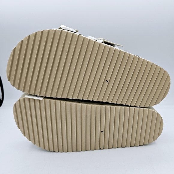 Altar'd State Serenna Platform Sandals NWT - Picture 5 of 14
